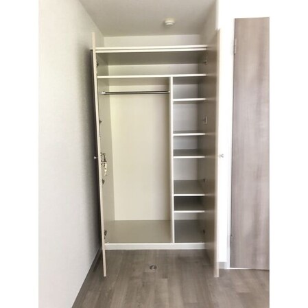 ウイニング・パラ江坂の物件内観写真